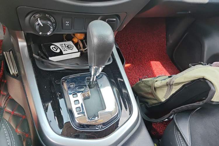 Used Nissan Terra 2020 2.5L XL Upper 4WD Automatic Four-Wheel Drive Luxury Edition Gear Lever
