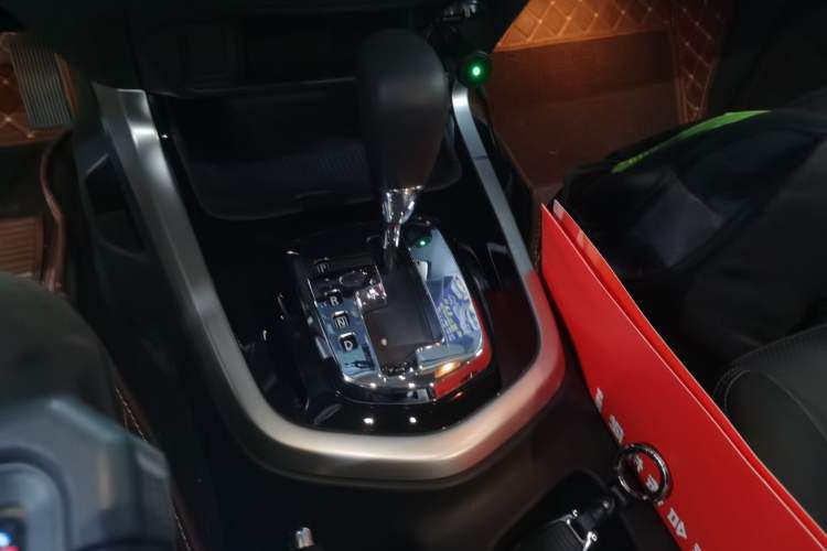 Used Nissan Terra 2020 2.5L XL Upper Automatic Two-Wheel Drive Luxury Edition Gear Lever