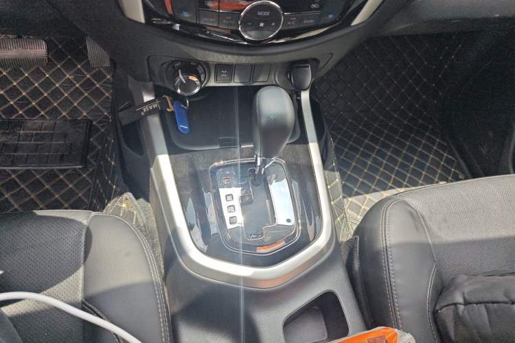 Used Nissan Terra 2020 2.5L XL Upper 4WD Automatic Four-Wheel Drive Luxury Edition Gear Lever