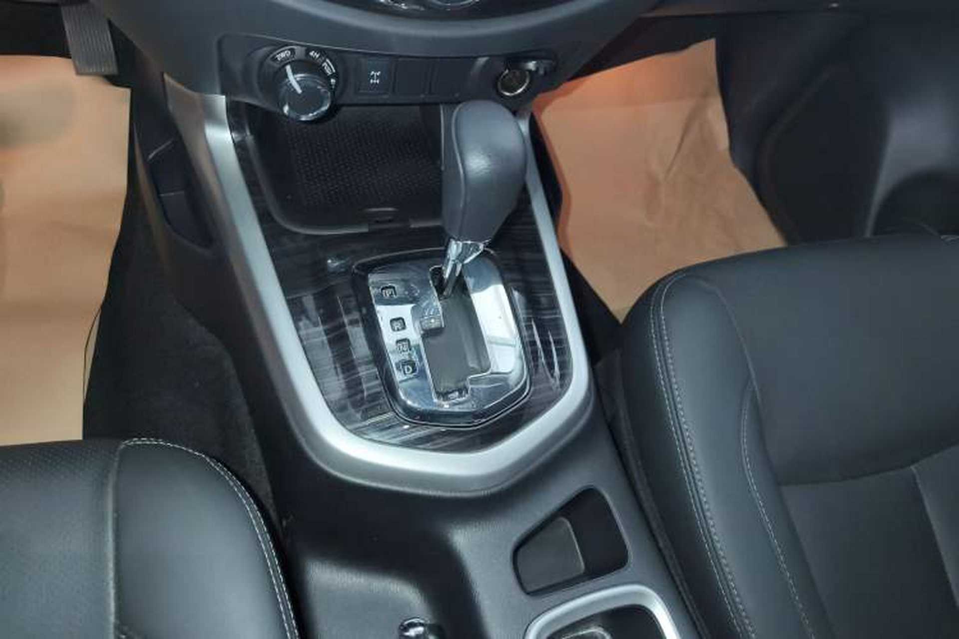 Used Nissan Terra 2020 2.5L XV 4WD Automatic Four-Wheel Drive Flagship Edition Gear Lever