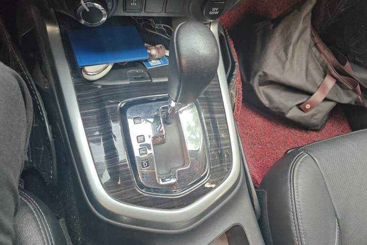 Used Nissan Terra 2020 2.5L XV 4WD Automatic Four-Wheel Drive Flagship Edition Gear Lever