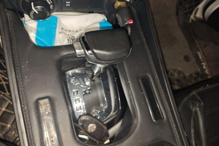Used Nissan Terra 2020 2.5L XL Upper 4WD Automatic Four-Wheel Drive Luxury Edition Gear Lever