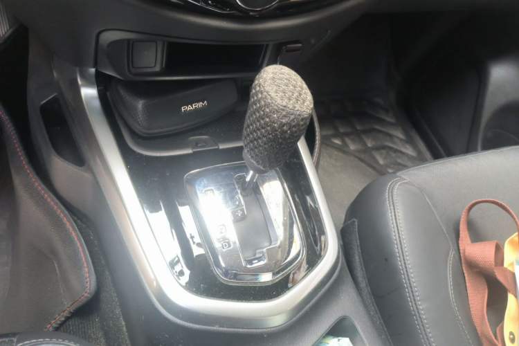 Used Nissan Terra 2020 2.5L XL Upper Automatic Two-Wheel Drive Luxury Edition Gear Lever