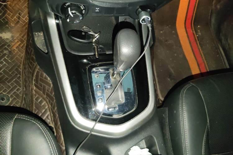 Used Nissan Terra 2020 2.5L XL Upper 4WD Automatic Four-Wheel Drive Luxury Edition Gear Lever