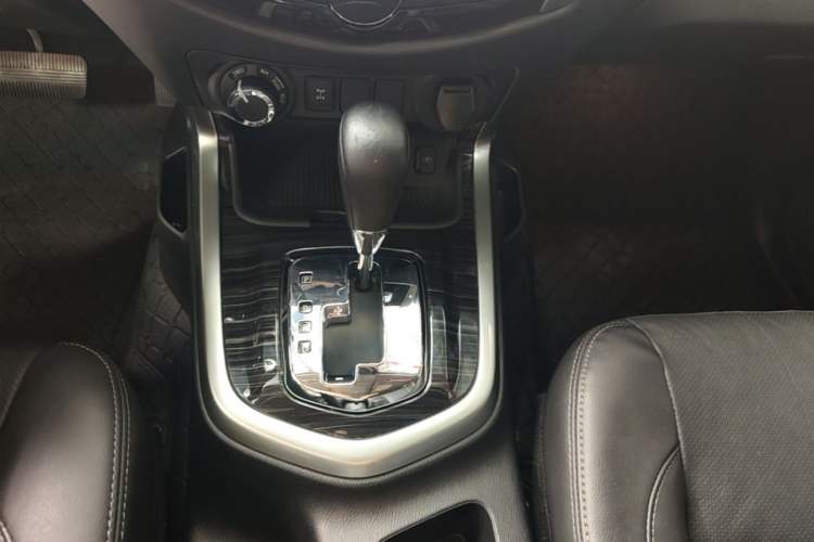 Used Nissan Terra 2020 2.5L XV 4WD Automatic Four-Wheel Drive Flagship Edition Gear Lever