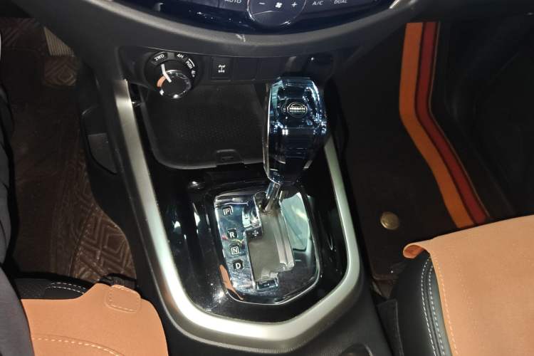 Used Nissan Terra 2020 2.5L XL Upper 4WD Automatic Four-Wheel Drive Luxury Edition Gear Lever