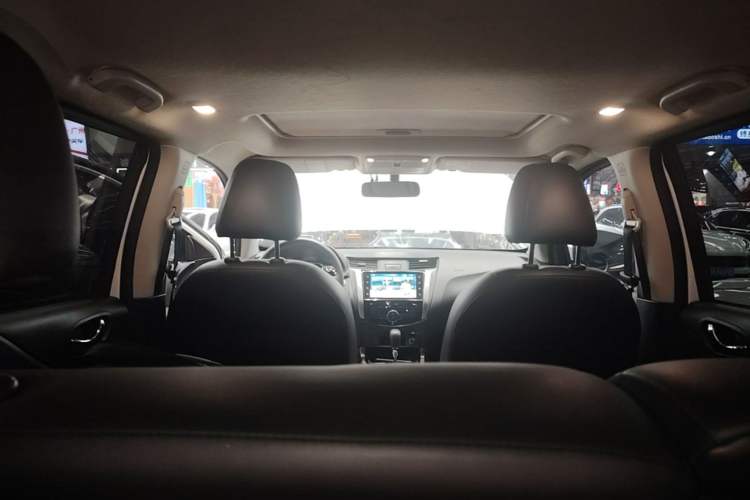 Used Nissan Terra 2020 2.5L XL Upper Automatic Two-Wheel Drive Luxury Edition Headliner