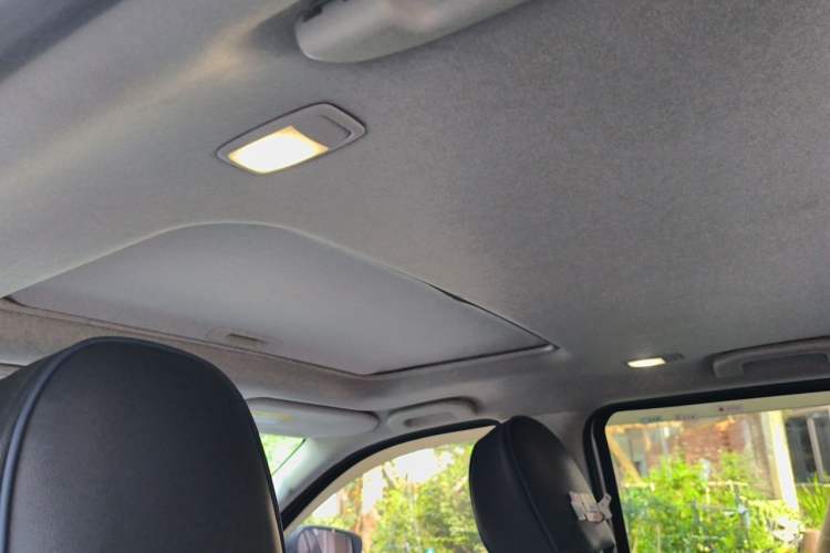 Used Nissan Terra 2020 2.5L XL Upper Automatic Two-Wheel Drive Luxury Edition Headliner
