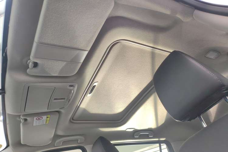 Used Nissan Terra 2020 2.5L XL Upper Automatic Two-Wheel Drive Luxury Edition Headliner