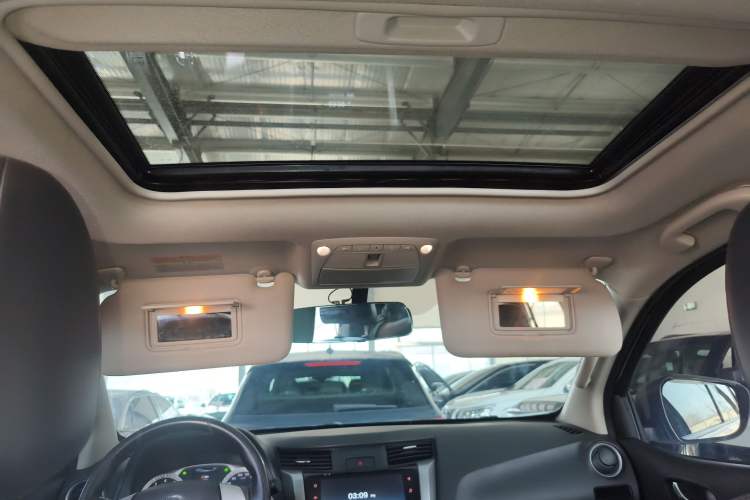 Used Nissan Terra 2020 2.5L XL Upper 4WD Automatic Four-Wheel Drive Luxury Edition Headliner