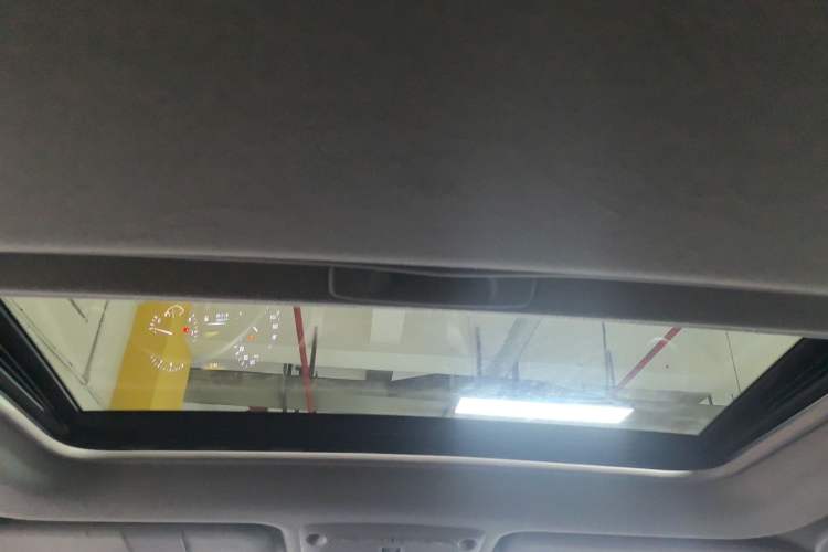 Used Nissan Terra 2020 2.5L XL Upper Automatic Two-Wheel Drive Luxury Edition Headliner