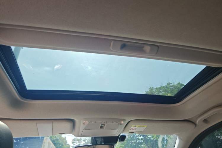 Used Nissan Terra 2020 2.5L XV 4WD Automatic Four-Wheel Drive Flagship Edition Headliner