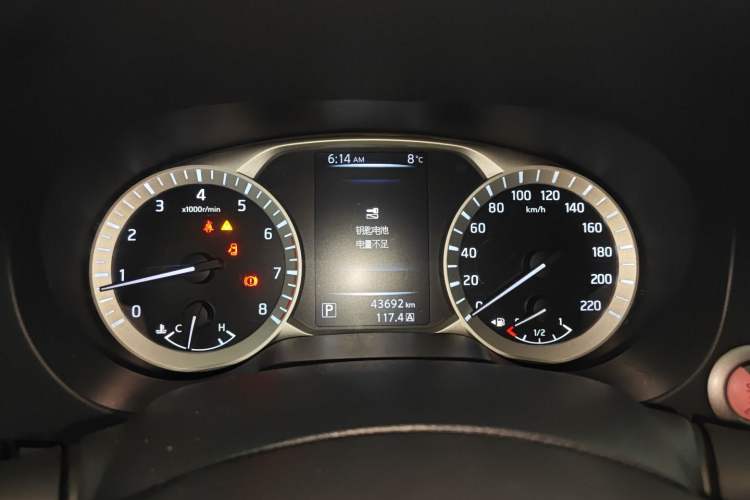 Used Nissan Terra 2020 2.5L XV Automatic 2WD Smart Edition Instrument Cluster