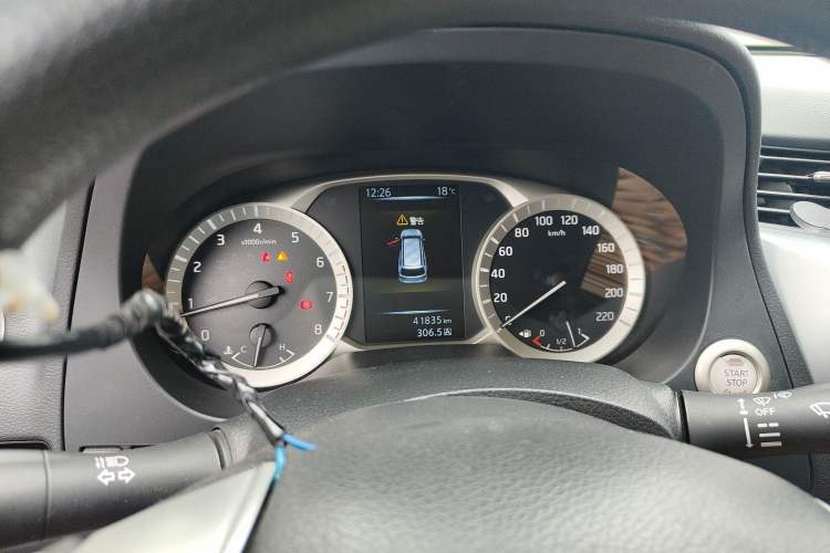 Used Nissan Terra 2020 2.5L XE Manual Two-Wheel-Drive Elite Edition Instrument Cluster