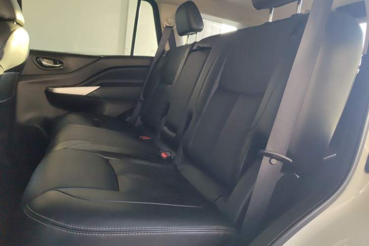 Used Nissan Terra 2020 2.5L XL Upper Automatic Two-Wheel Drive Luxury Edition Interior 1