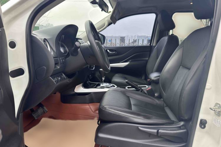 Used Nissan Terra 2020 2.5L XL Upper 4WD Automatic Four-Wheel Drive Luxury Edition Interior 1