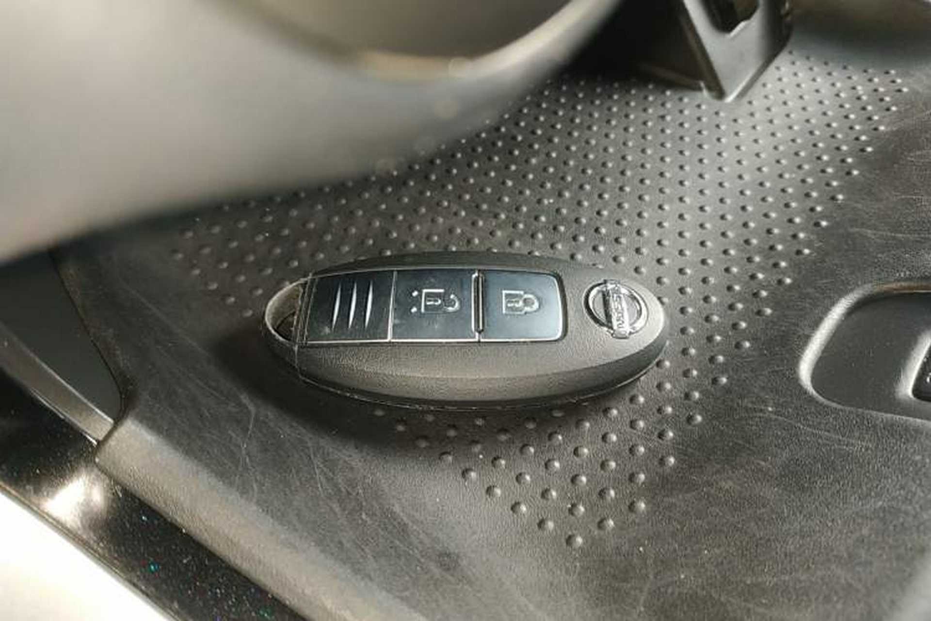 Used Nissan Terra 2020 2.5L XL Upper 4WD Automatic Four-Wheel Drive Luxury Edition Interior 1