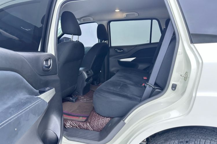 Used Nissan Terra 2020 2.5L XE Manual Two-Wheel-Drive Elite Edition Interior 1