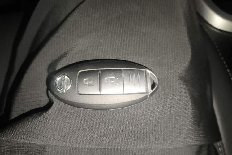 Used Nissan Terra 2020 2.5L XV 4WD Automatic Four-Wheel Drive Flagship Edition Interior 1