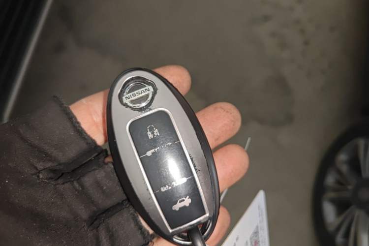 Used Nissan Terra 2020 2.5L XV Automatic 2WD Smart Edition Interior 1