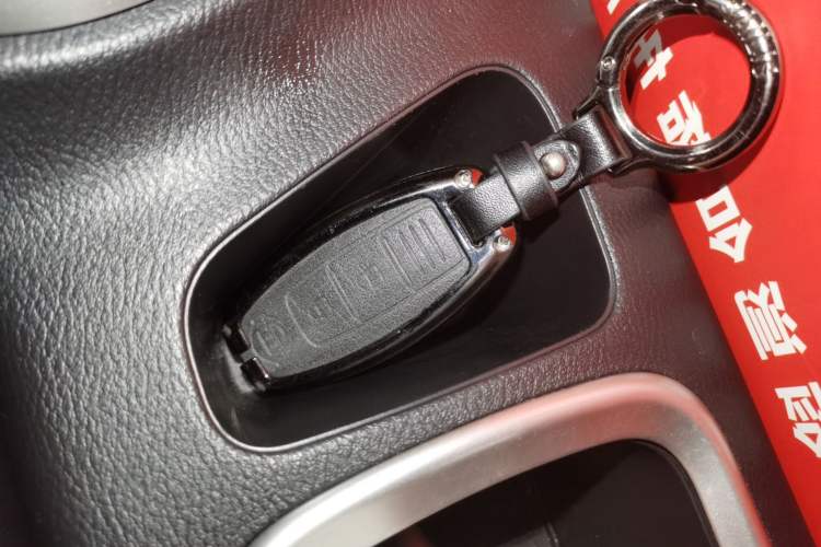 Used Nissan Terra 2020 2.5L XL Upper Automatic Two-Wheel Drive Luxury Edition Interior 1