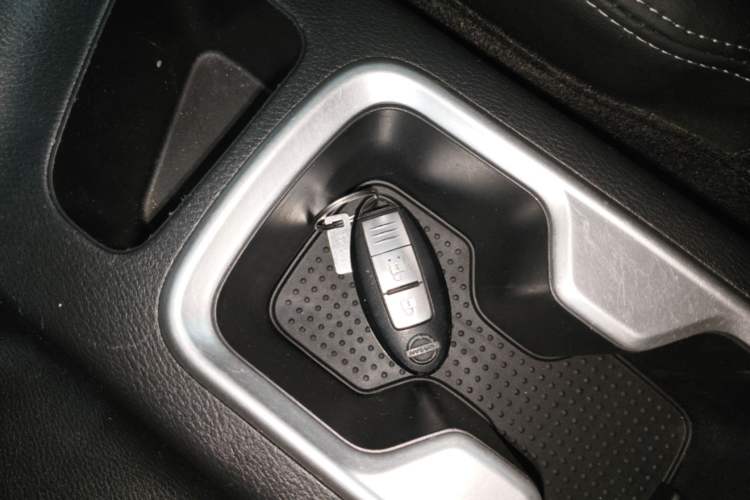 Used Nissan Terra 2020 2.5L XV 4WD Automatic Four-Wheel Drive Flagship Edition Interior 1