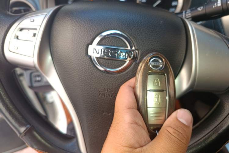 Used Nissan Terra 2020 2.5L XE Manual Two-Wheel-Drive Elite Edition Interior 1