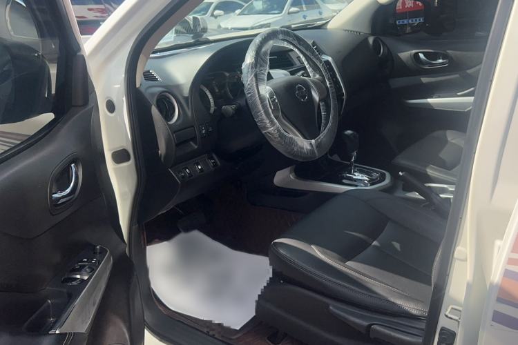 Used Nissan Terra 2020 2.5L XL Upper 4WD Automatic Four-Wheel Drive Luxury Edition Interior 1