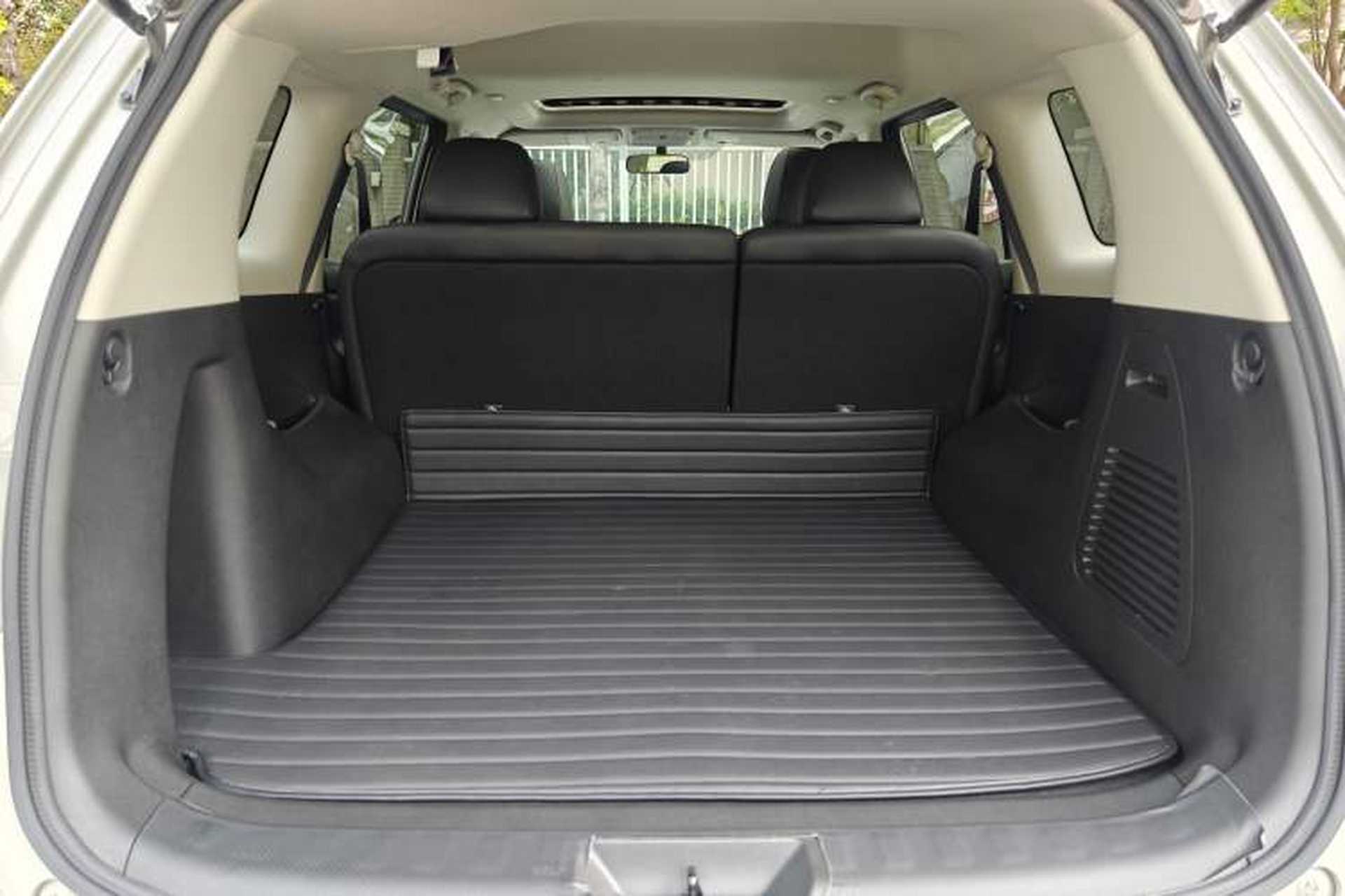 Used Nissan Terra 2020 2.5L XL Upper Automatic Two-Wheel Drive Luxury Edition Interior 10