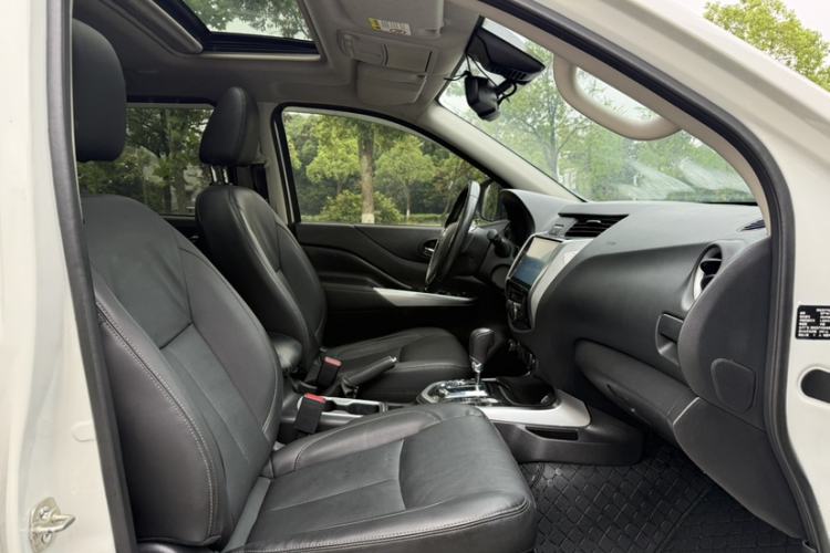 Used Nissan Terra 2020 2.5L XV 4WD Automatic Four-Wheel Drive Flagship Edition Interior 10