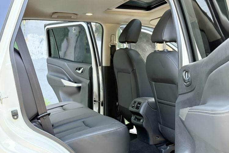 Used Nissan Terra 2020 2.5L XL Upper 4WD Automatic Four-Wheel Drive Luxury Edition Interior 12