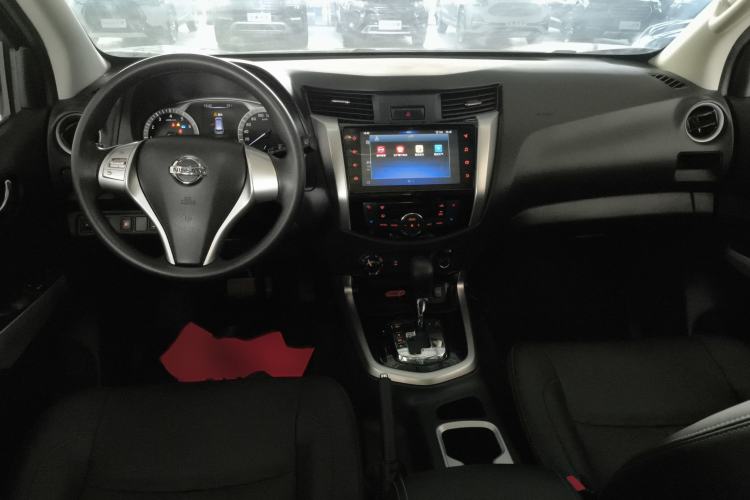Used Nissan Terra 2020 2.5L XL Upper 4WD Automatic Four-Wheel Drive Luxury Edition Interior 2