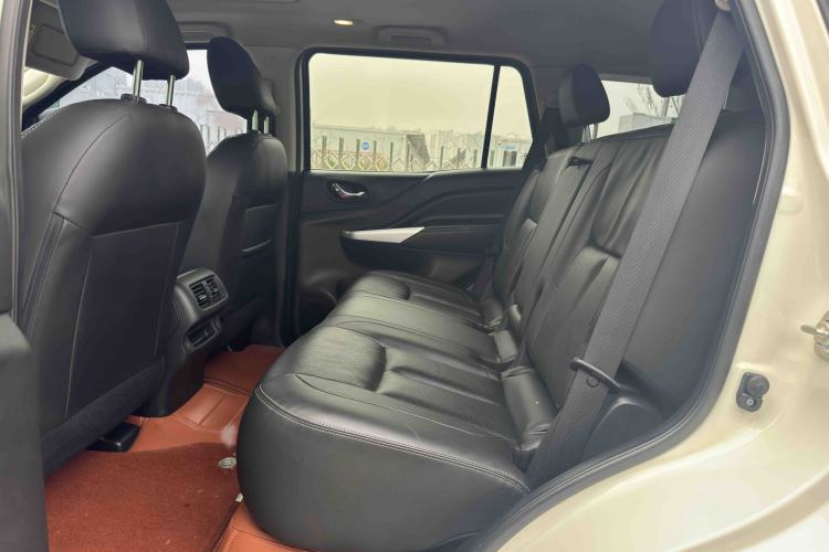 Used Nissan Terra 2020 2.5L XL Upper 4WD Automatic Four-Wheel Drive Luxury Edition Interior 2