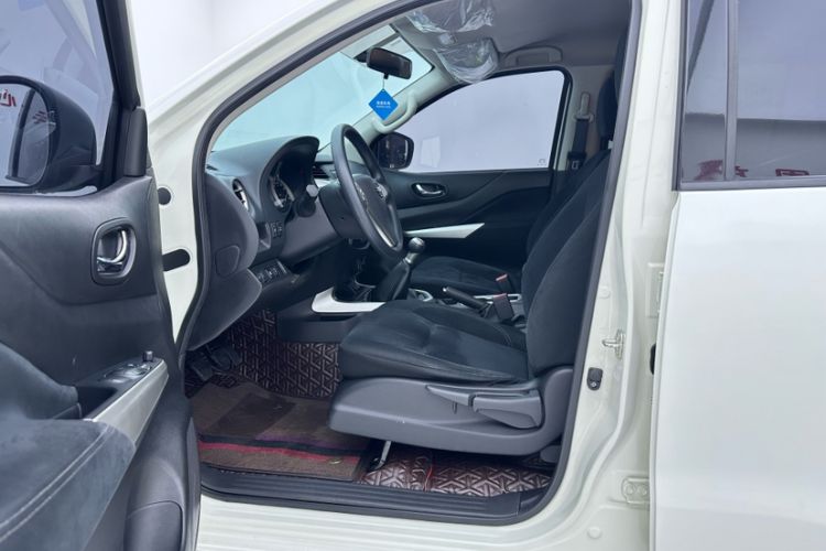 Used Nissan Terra 2020 2.5L XE Manual Two-Wheel-Drive Elite Edition Interior 2