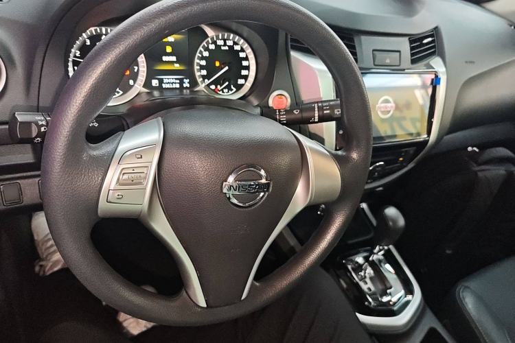 Used Nissan Terra 2020 2.5L XL Upper 4WD Automatic Four-Wheel Drive Luxury Edition Interior 2