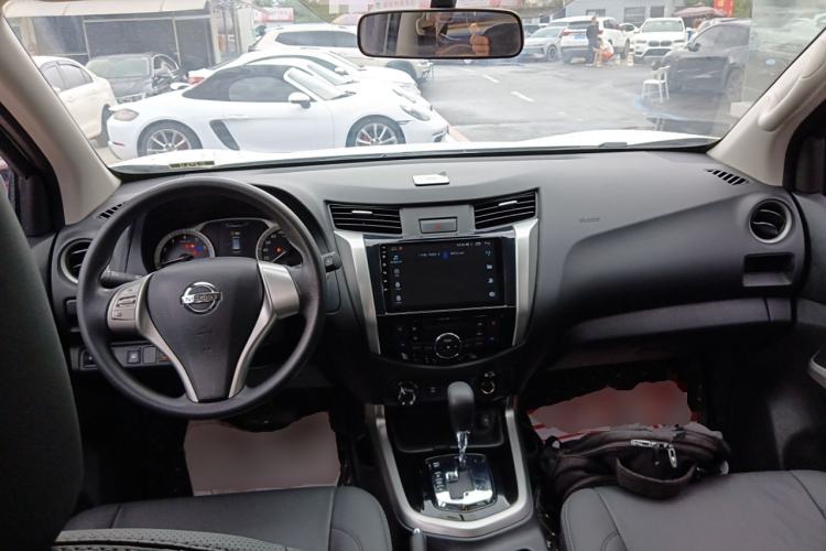 Used Nissan Terra 2020 2.5L XL Upper 4WD Automatic Four-Wheel Drive Luxury Edition Interior 2
