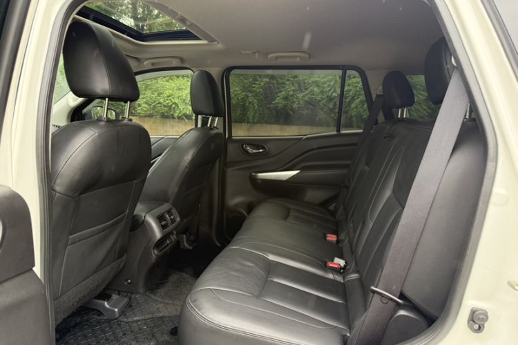 Used Nissan Terra 2020 2.5L XV 4WD Automatic Four-Wheel Drive Flagship Edition Interior 2