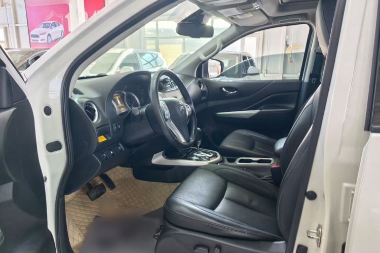 Used Nissan Terra 2020 2.5L XV 4WD Automatic Four-Wheel Drive Flagship Edition Interior 2