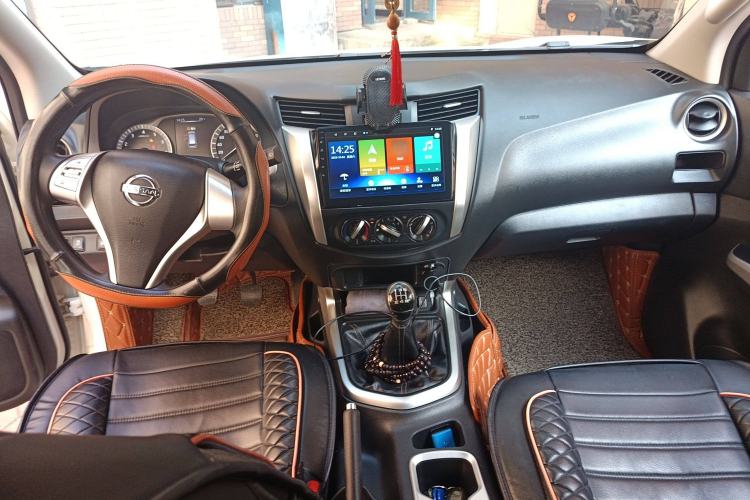 Used Nissan Terra 2020 2.5L XE Manual Two-Wheel-Drive Elite Edition Interior 2