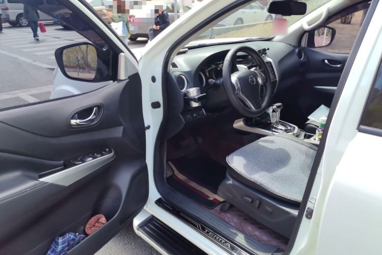 Used Nissan Terra 2020 2.5L XV 4WD Automatic Four-Wheel Drive Flagship Edition Interior 3
