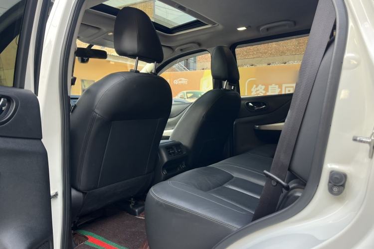 Used Nissan Terra 2020 2.5L XL Upper 4WD Automatic Four-Wheel Drive Luxury Edition Interior 3