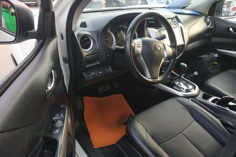 Used Nissan Terra 2020 2.5L XL Upper 4WD Automatic Four-Wheel Drive Luxury Edition Interior 3