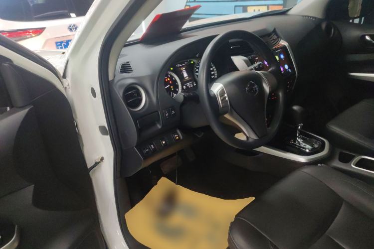 Used Nissan Terra 2020 2.5L XL Upper 4WD Automatic Four-Wheel Drive Luxury Edition Interior 3