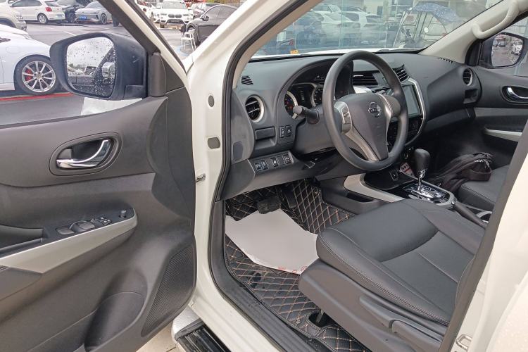 Used Nissan Terra 2020 2.5L XL Upper 4WD Automatic Four-Wheel Drive Luxury Edition Interior 3