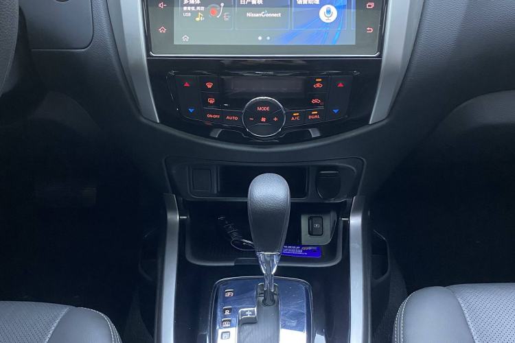 Used Nissan Terra 2020 2.5L XL Upper Automatic Two-Wheel Drive Luxury Edition Interior 3