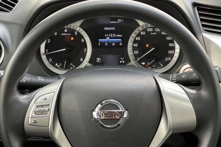 Used Nissan Terra 2020 2.5L XL Upper 4WD Automatic Four-Wheel Drive Luxury Edition Interior 3