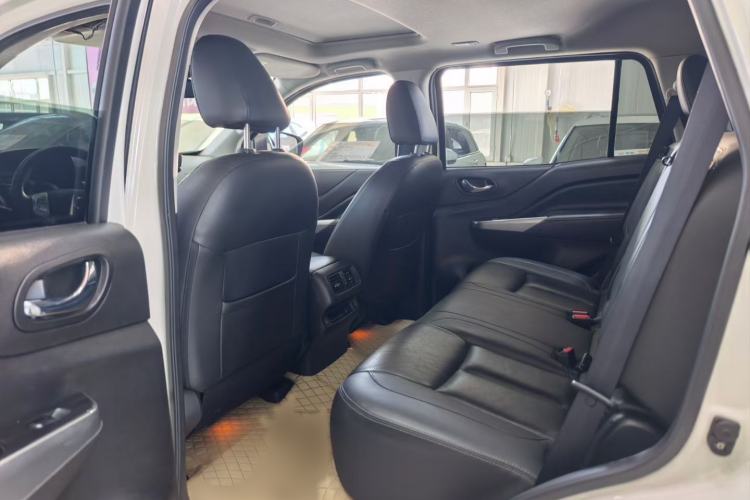 Used Nissan Terra 2020 2.5L XV 4WD Automatic Four-Wheel Drive Flagship Edition Interior 3