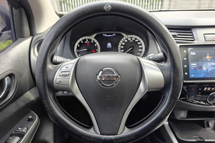 Used Nissan Terra 2020 2.5L XL Upper Automatic Two-Wheel Drive Luxury Edition Interior 4
