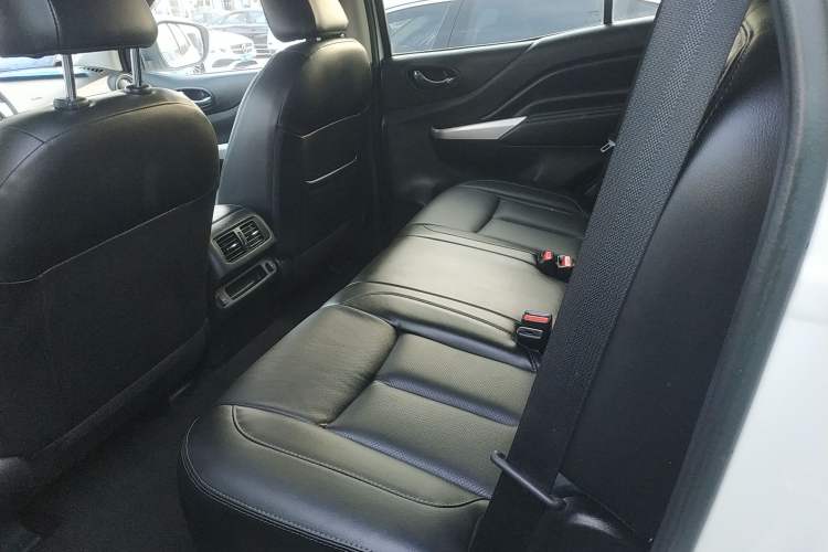 Used Nissan Terra 2020 2.5L XL Upper 4WD Automatic Four-Wheel Drive Luxury Edition Interior 4