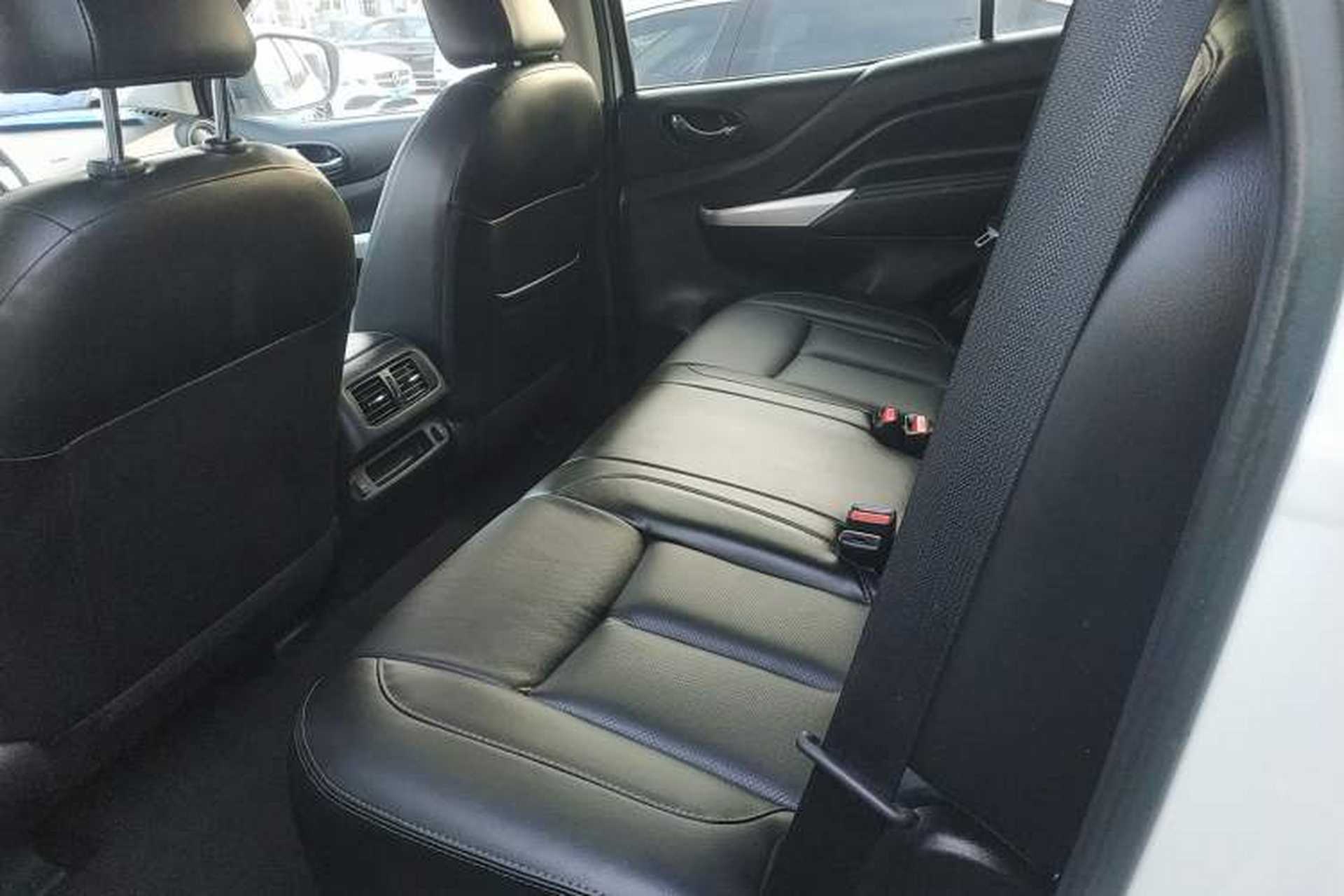 Used Nissan Terra 2020 2.5L XL Upper 4WD Automatic Four-Wheel Drive Luxury Edition Interior 4